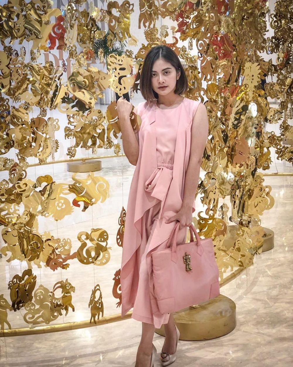 10 Potret terbaru Tiwi eks T2, kini sibuk jadi CEO bisnis parfum