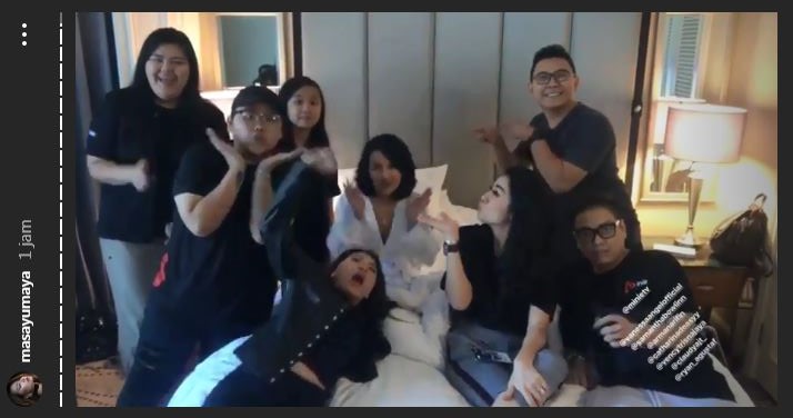 8 Momen Vanessa Angel bebas usai 5 bulan penjara, langsung syuting