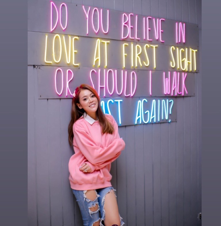 10 Gaya stylish Daniar MasterChef, sering pakai celana sobek