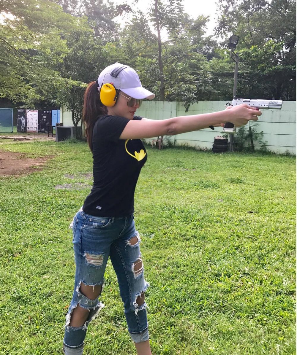 10 Gaya stylish Daniar MasterChef, sering pakai celana sobek