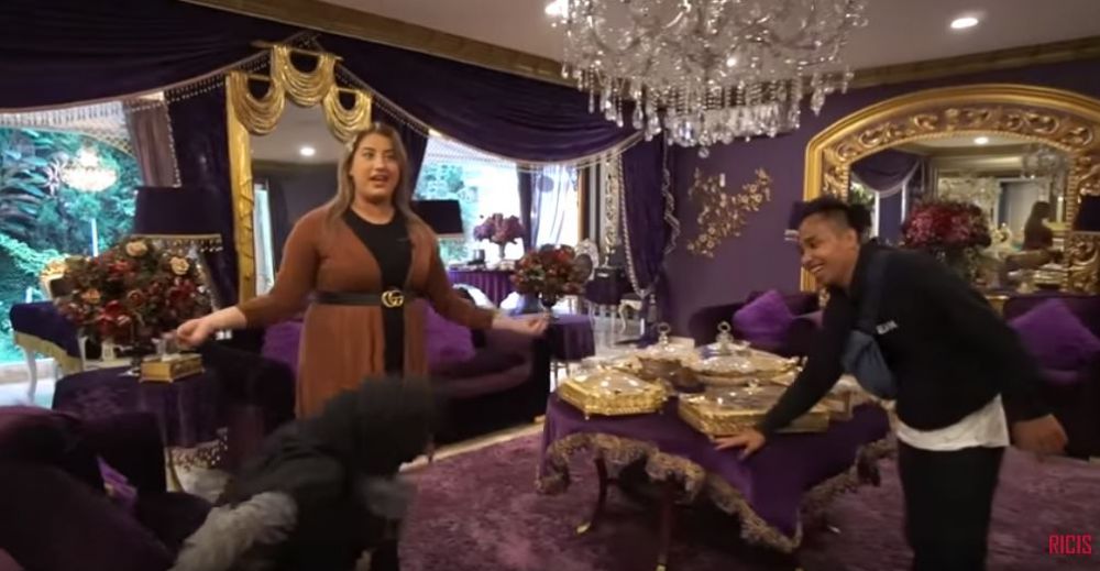 9 Foto rumah mewah Tasyi Athasyia, dapurnya bikin melongo