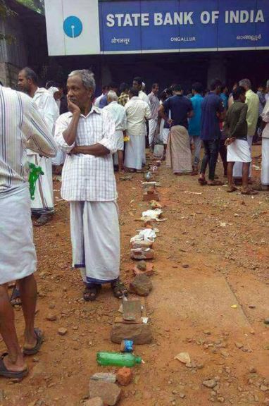 8 Cara orang menunggu antrean ini bikin tepuk jidat