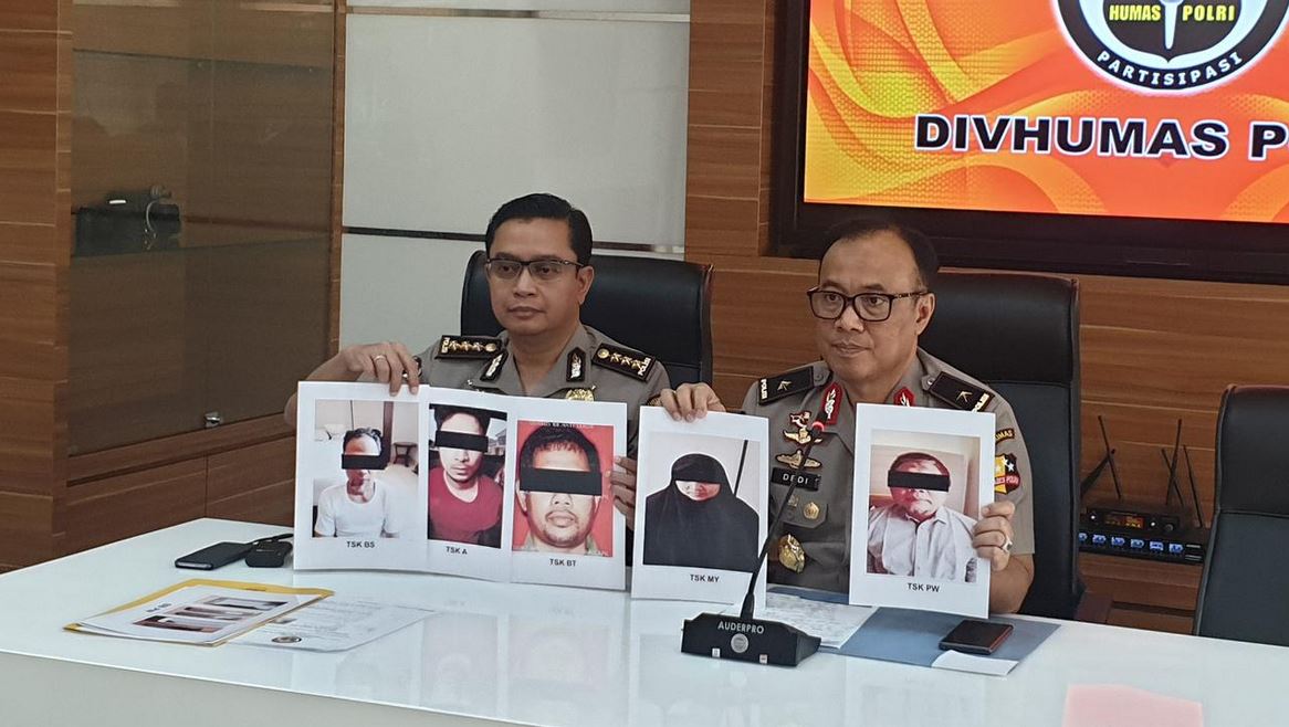 Densus 88 tangkap 5 orang terduga teroris Jaringan Jemaah Islamiyah