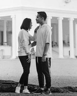 Dikenal cuek, begini 8 potret romantis Gibran dan Selvi Ananda