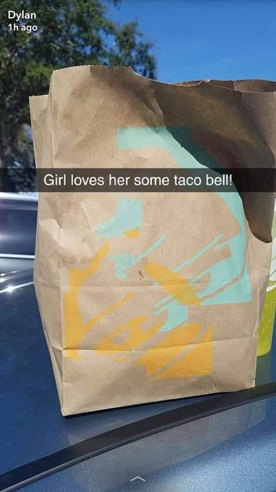 10 Potret pria beri kejutan untuk 'wanita spesial', endingnya haru