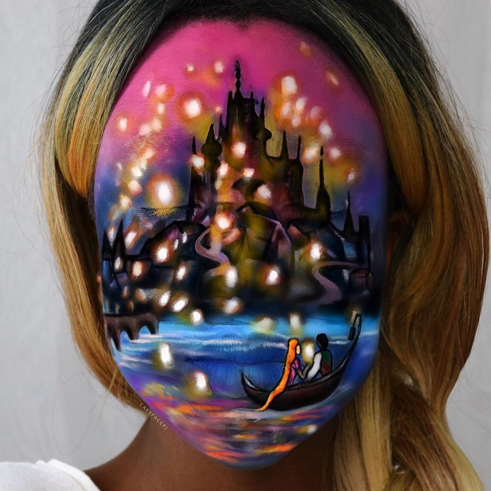 Makeup 13 jam demi tiru poster film, tampilan wanita ini bikin melongo