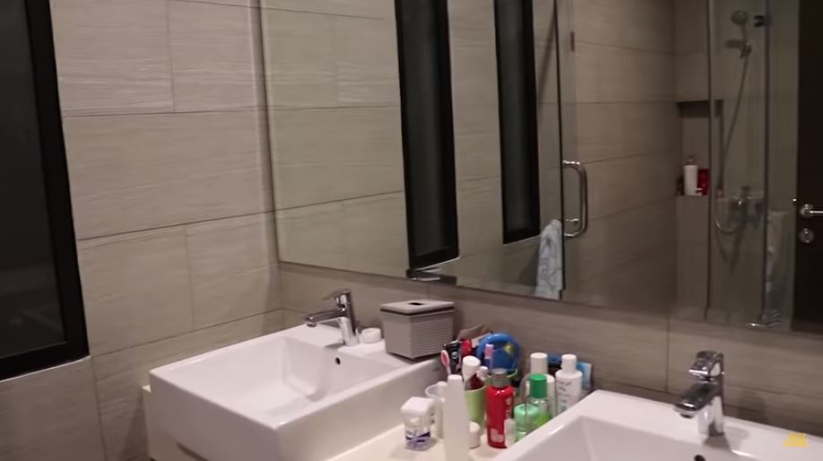 8 Penampakan rumah baru Sahrul Gunawan, tak banyak perabotan