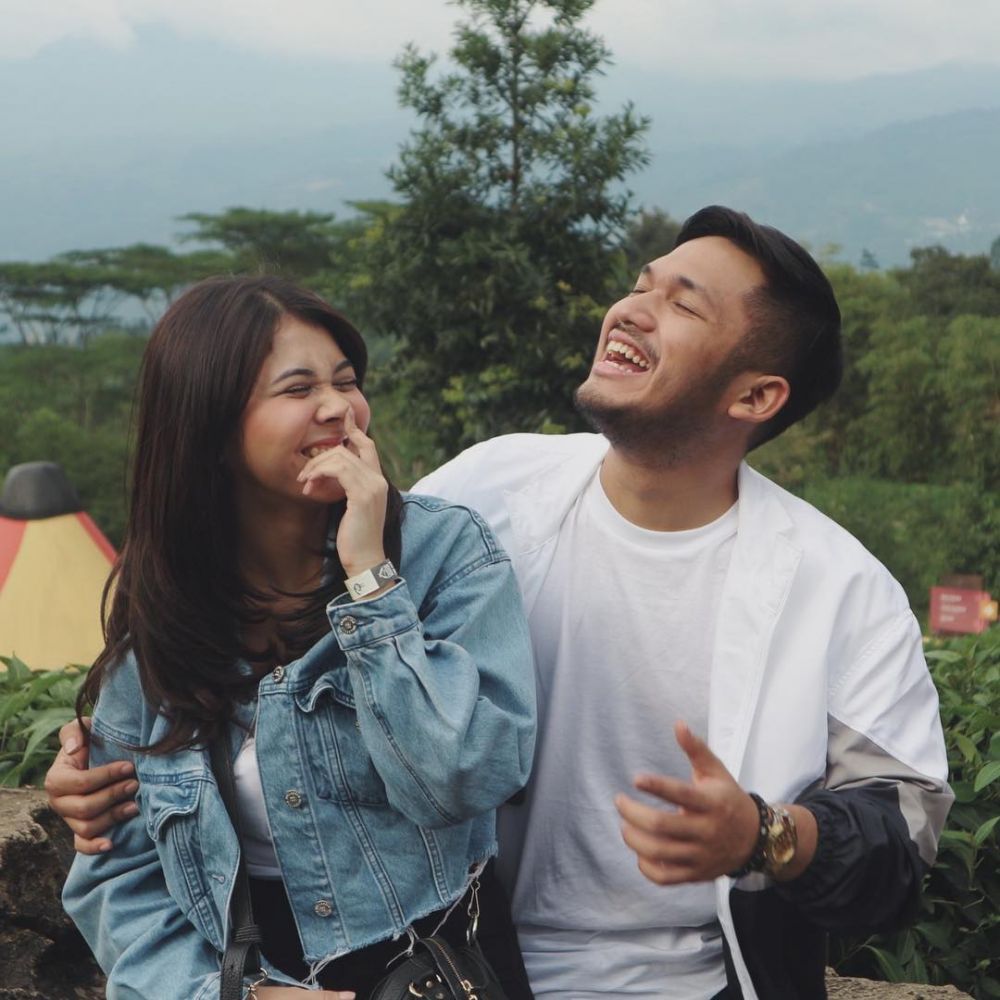 Makin serius, ini 11 potret mesra Kesha Ratuliu dan calon tunangannya