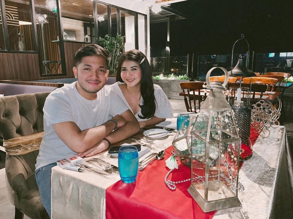 Makin serius, ini 11 potret mesra Kesha Ratuliu dan calon tunangannya