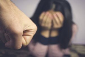 Pria tega menjual istri dengan tarif Rp 1,5 juta lewat medsos