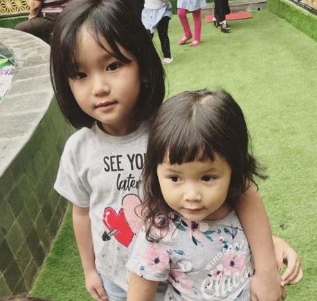 Biasa keriting, ini 8 potret putri Ayu Ting Ting berambut lurus