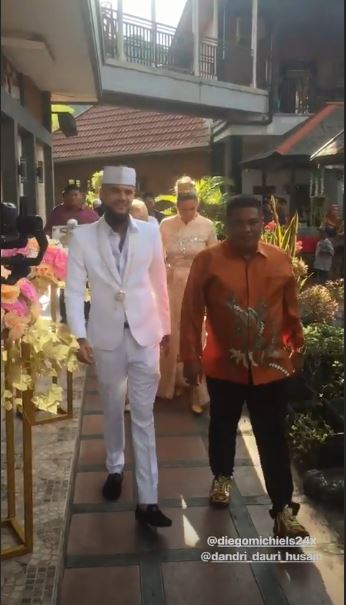 8 Momen pernikahan persepak bola Diego Michiels dan Dhea Ananda