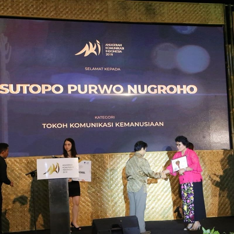 5 Penghargaan ini diterima Sutopo Purwo Nugroho semasa hidupnya
