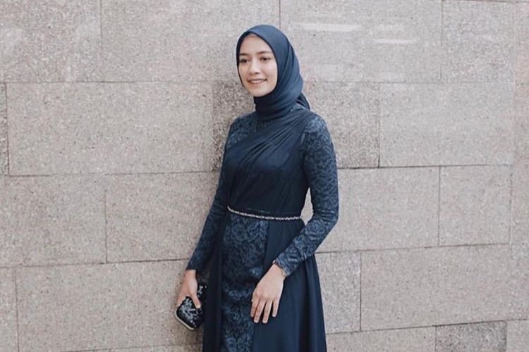 15 Inspirasi Padu Padan Kebaya Dengan Hijab Elegan Dan Kekinian