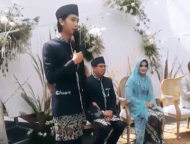 10 Momen haru Iqbaal Ramadhan dampingi kakaknya menikah