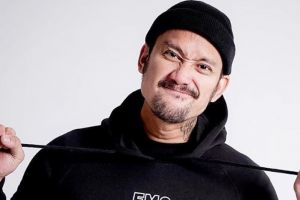 Foto bareng Ridwan Kamil, tangan Tora Sudiro jadi sorotan