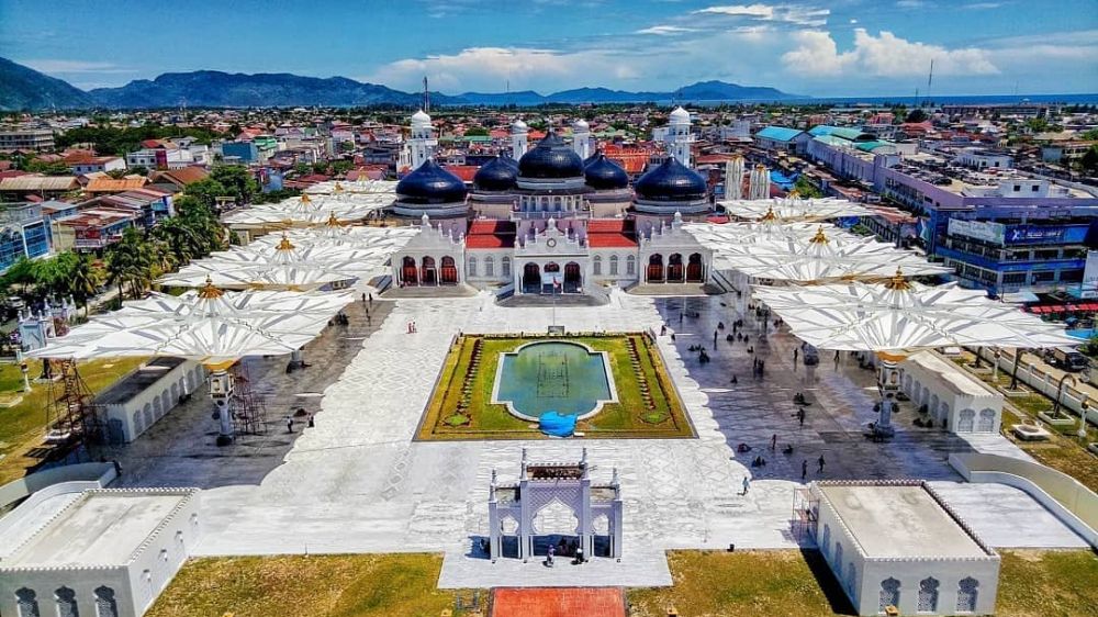 7 Tempat wisata berkonsep syariah di Indonesia, ayo piknik ke sini