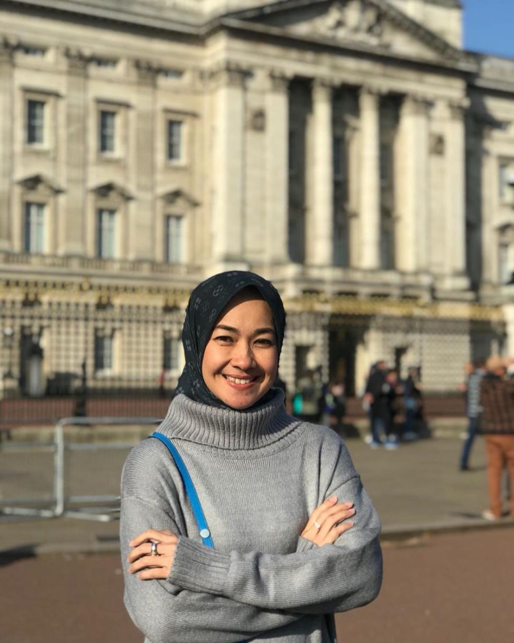 Jarang tampil di televisi, 7 seleb ini tekuni profesi pengacara