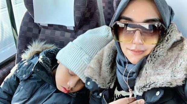 10 Momen kedekatan Salmafina dengan sang adik, so sweet abis!