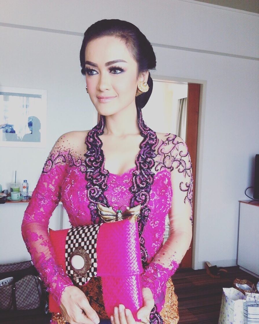 5 Kisah seleb bangun kembali hubungan kurang baik dengan ayah