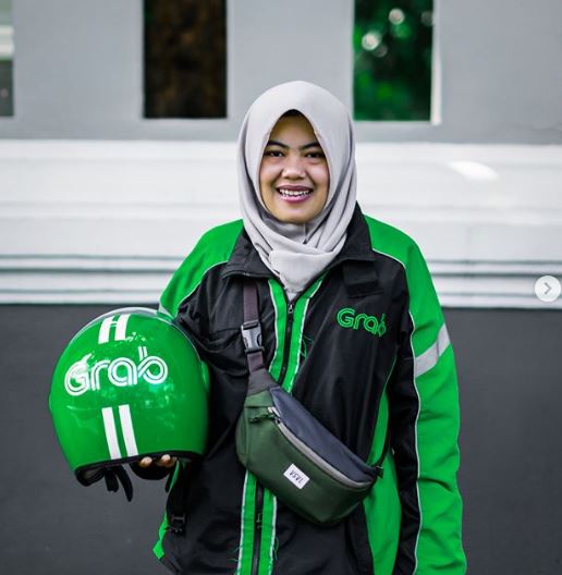 3 Driver ojek online ini lulus kuliah dengan predikat cumlaude