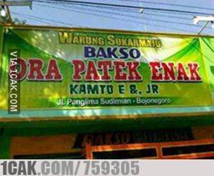 10 Spanduk lucu pedagang makanan ini tulisannya absurd abis