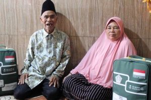 Simpan uang di kamar sejak 1965, kakek ini bisa berangkat haji
