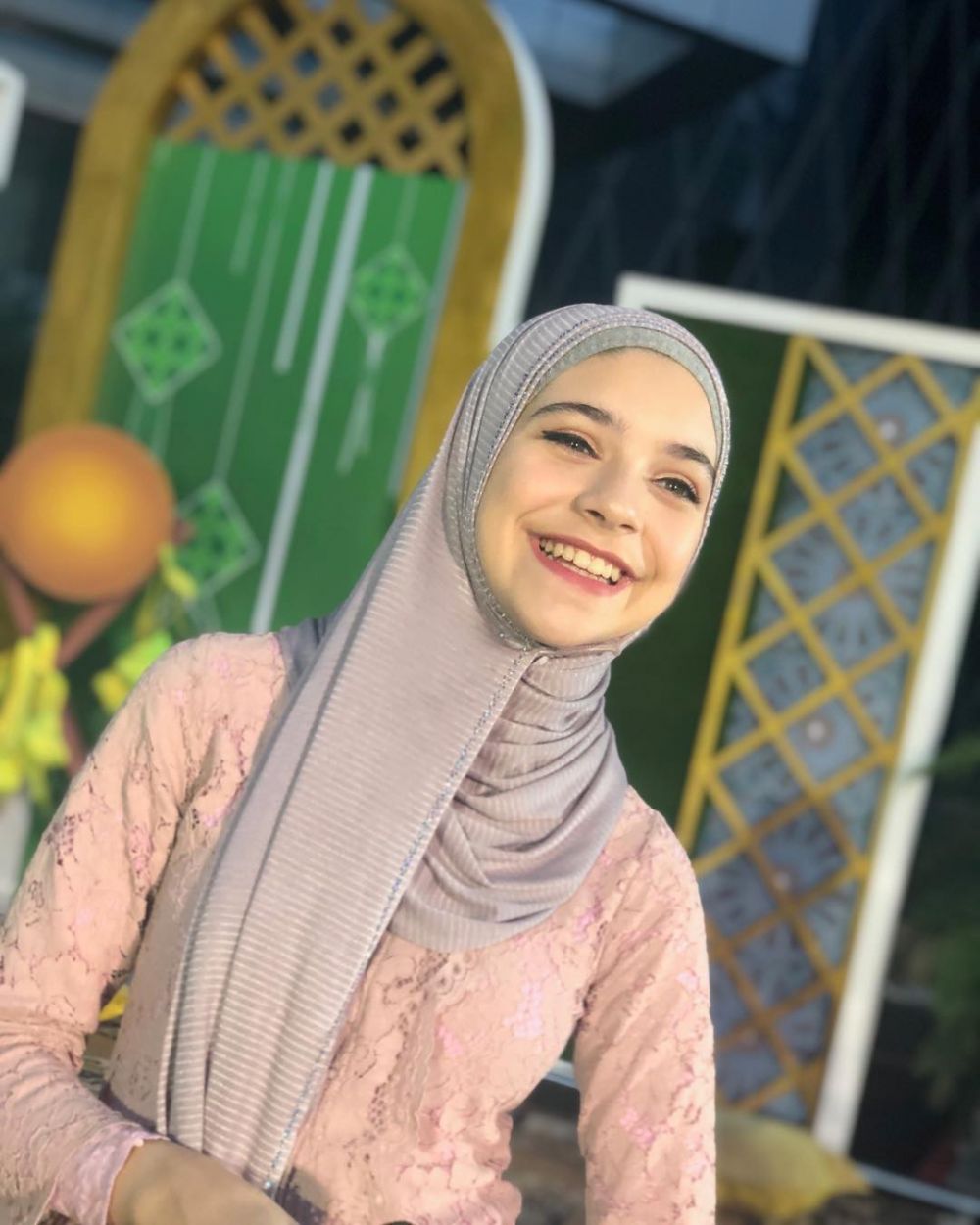 Berdarah blasteran, paras putri 8 seleb ini curi perhatian