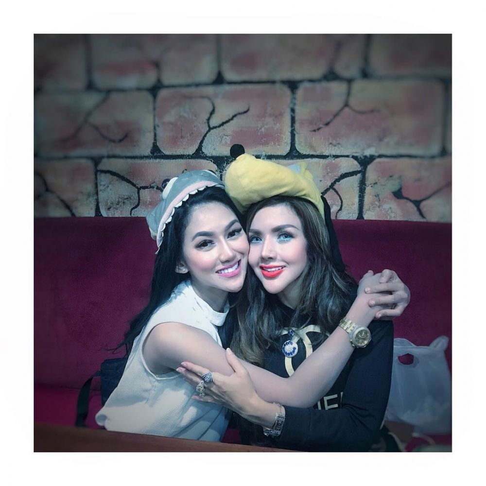 8 Potret kebersamaan Barbie Kumalasari & adik, jarang terekspos