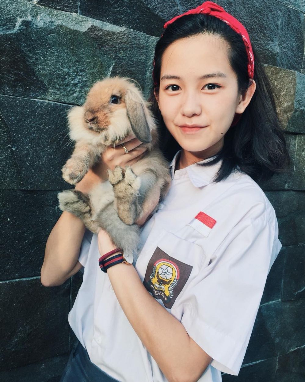 10 Pesona Leanna Leonardo, 'hakim' cantik yang fotonya viral