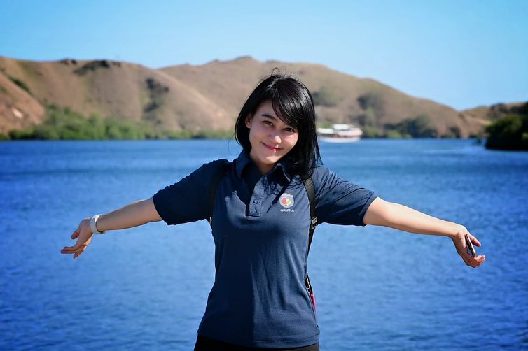 10 Pesona Sandhyca Putrie, ajudan cantik Iriana Jokowi