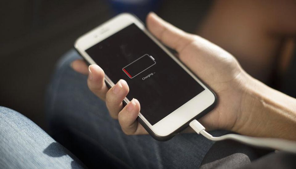 5 Tips agar baterai smartphone tak boros dan bergantung powerbank