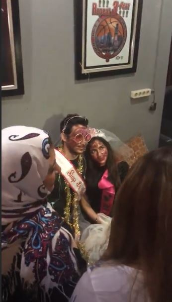 8 Momen bridal shower Tania Nadira & kekasih, dapat mahkota unik