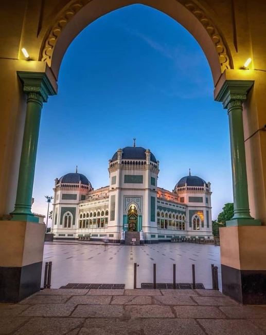 Ini 3 lokasi & waktu terbaik melihat gerhana bulan Rabu 17 Juli