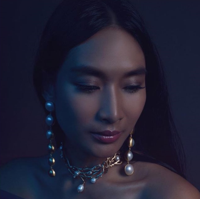 9 Seleb ini ternyata punya bisnis perhiasan, terbaru Sandra Dewi