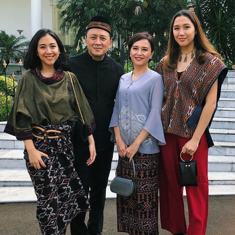 12 Pesona Luki Ariani, ibunda Sherina yang jarang terekpos