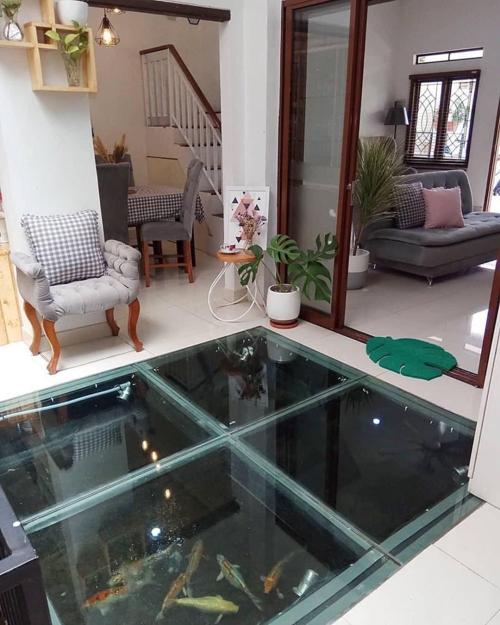 15 Desain kolam  ikan  di dalam  rumah  bikin ruangan makin adem