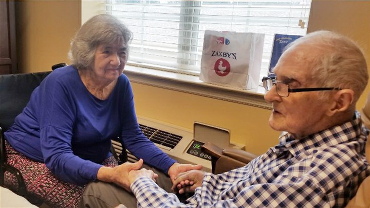 Cinta sehidup semati, 71 tahun nikah & meninggal di hari sama