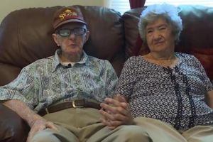 Cinta sehidup semati, 71 tahun nikah & meninggal di hari sama