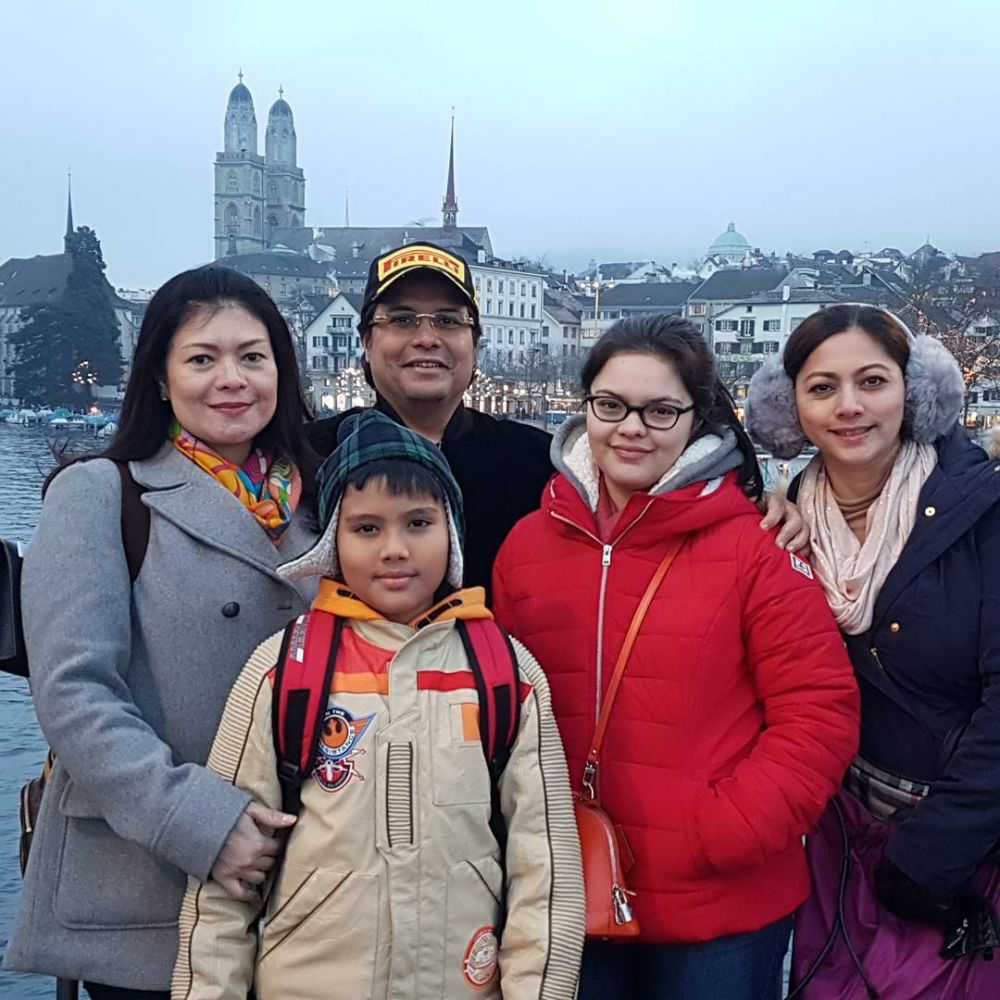 9 Potret kedekatan Cut Keke dan anak tirinya, bak ibu kandung