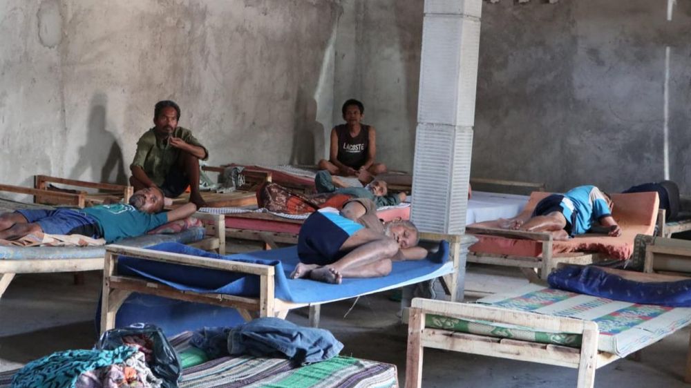 Kisah mantan pemulung tampung ratusan lansia di rumah, penuh haru