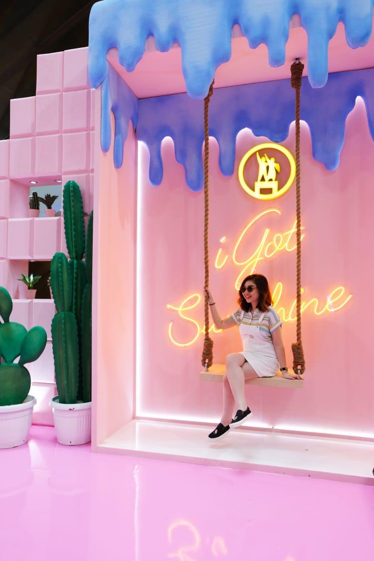 Mal ini hadirkan konsep Summer Pool Party yang Instagramable