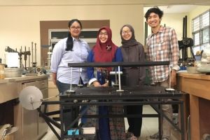 Mahasiswa UGM bikin pondasi rumah tahan gempa pakai 'shock breaker'