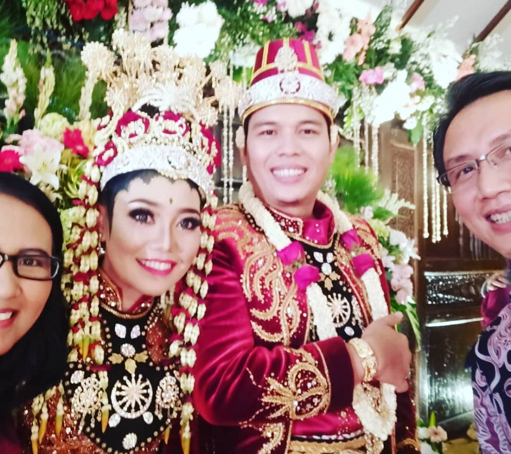 10 Momen pernikahan putri Sujiwo Tejo, Soimah nyanyi curi perhatian