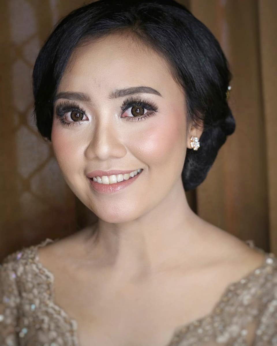 10 Pesona Randu Dahlia, jurnalis yang juga putri Sujiwo Tejo