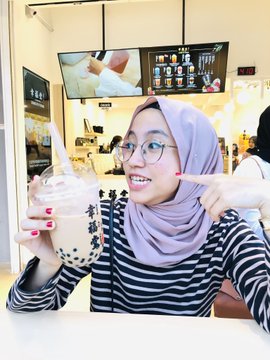 7 Pesona Nor Diana, pegulat 'smackdown' berhijab di luar ring