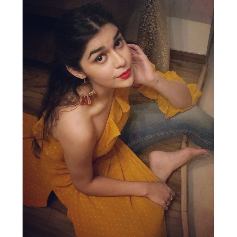 11 Pesona Eisha Singh, bintang serial Ishq Subhan Allah