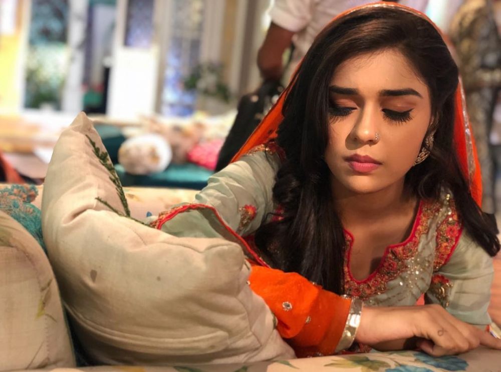 11 Pesona Eisha Singh, bintang serial Ishq Subhan Allah
