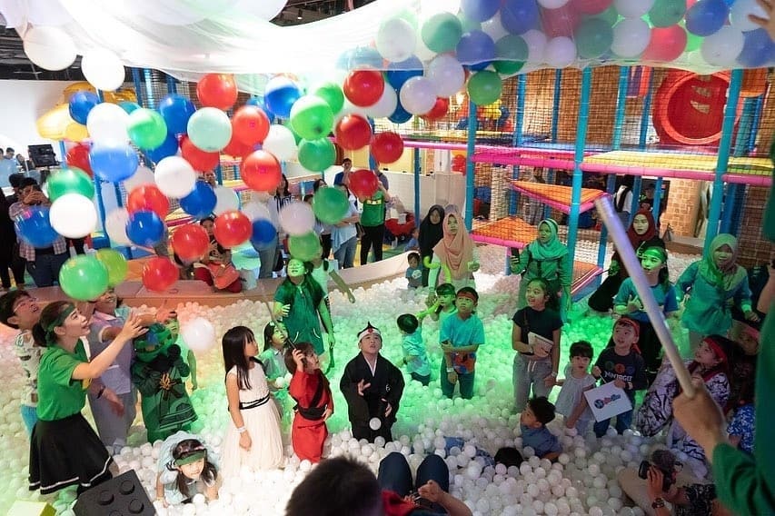 11 Momen keseruan ulang tahun El Barack, bertema ninja