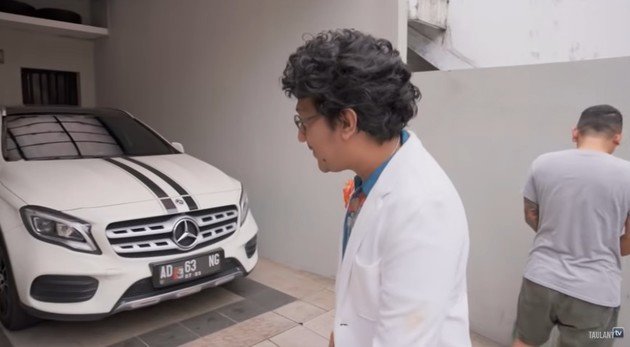 7 Potret penampakan rumah Nunung, dua lantai bergaya modern